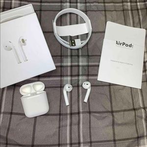 Apple AirPods Wireless Bluetooth W. Charging Case